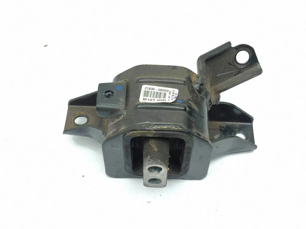 Engine mount bracket 21830Q0000