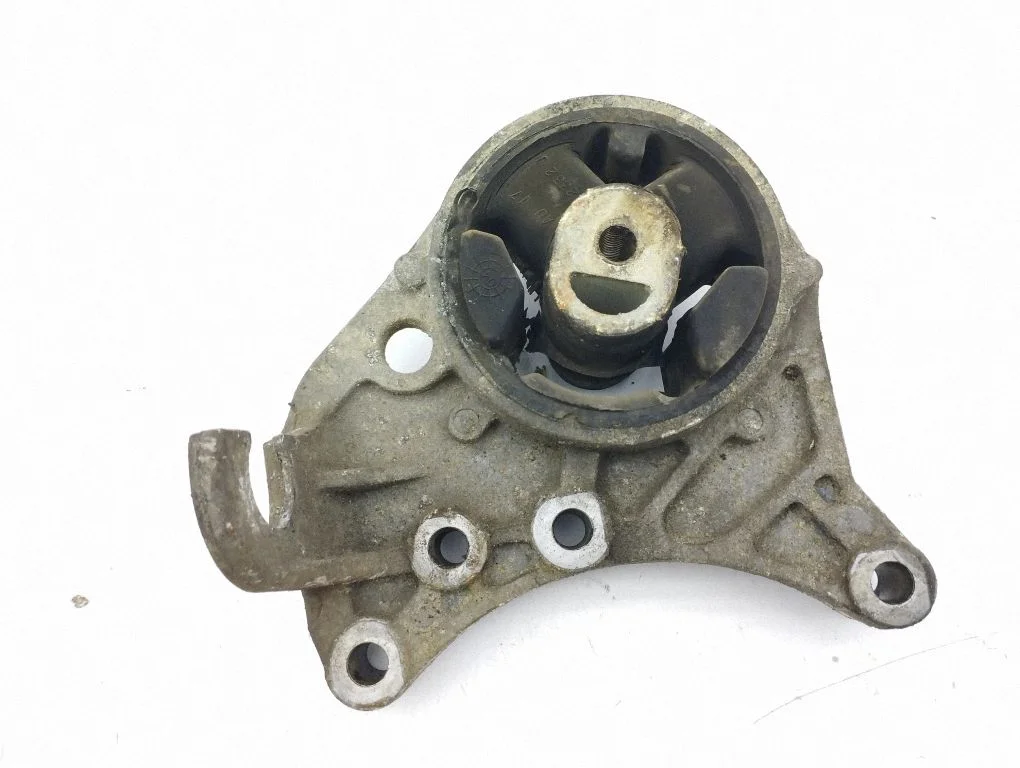 Engine mount bracket