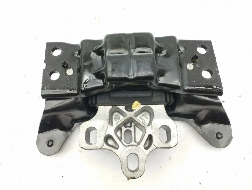 Engine mount bracket – left