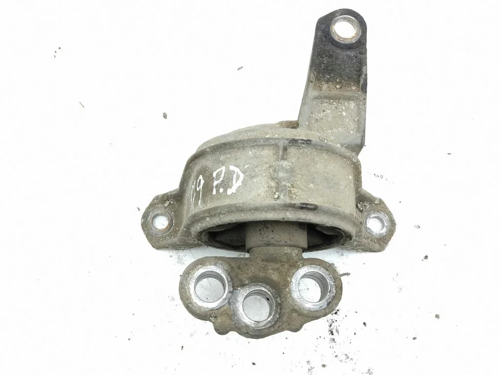 Engine mount bracket – right