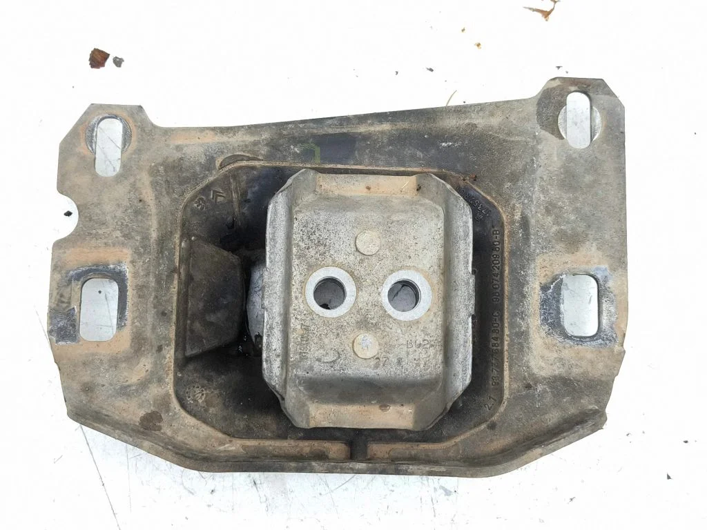 Engine mount bracket 9612667680S