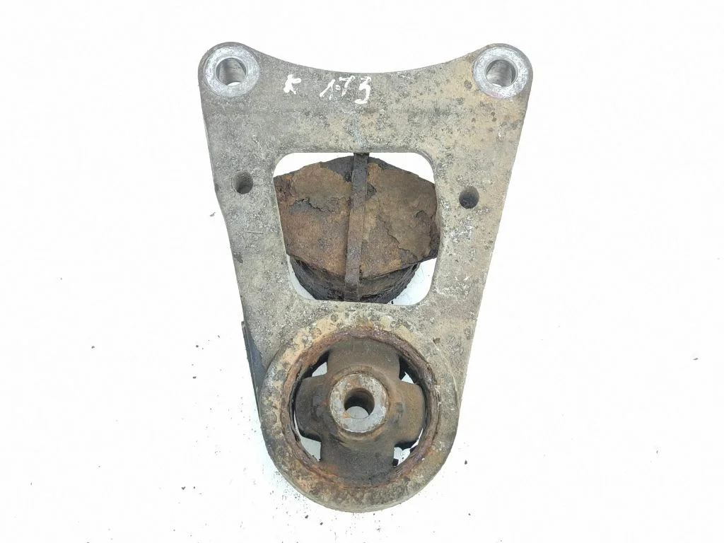 Engine mount bracket – left