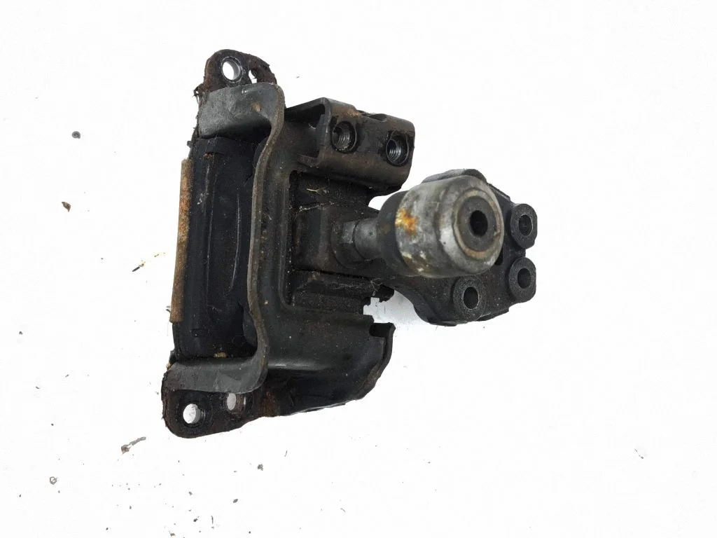 Engine mount bracket