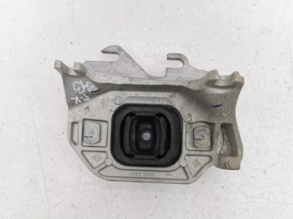 Engine mount bracket 112531060R