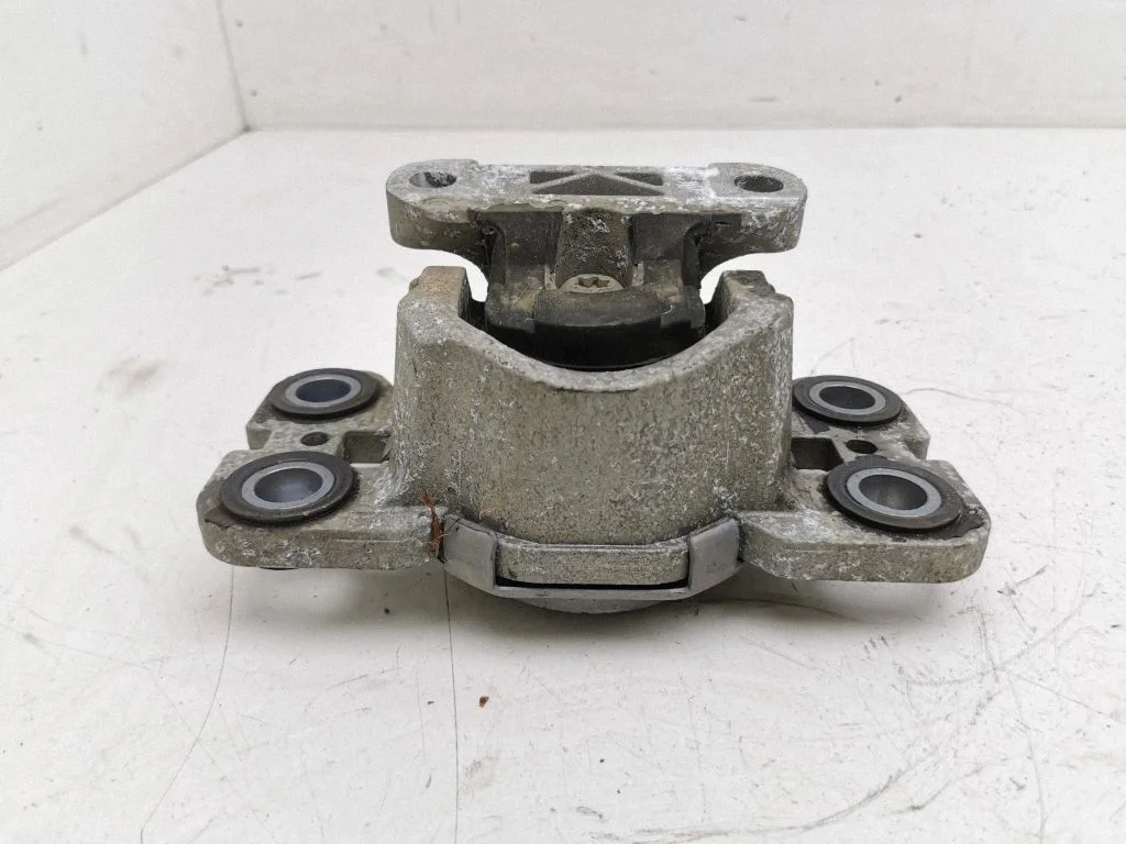 Engine mount bracket 3131687502