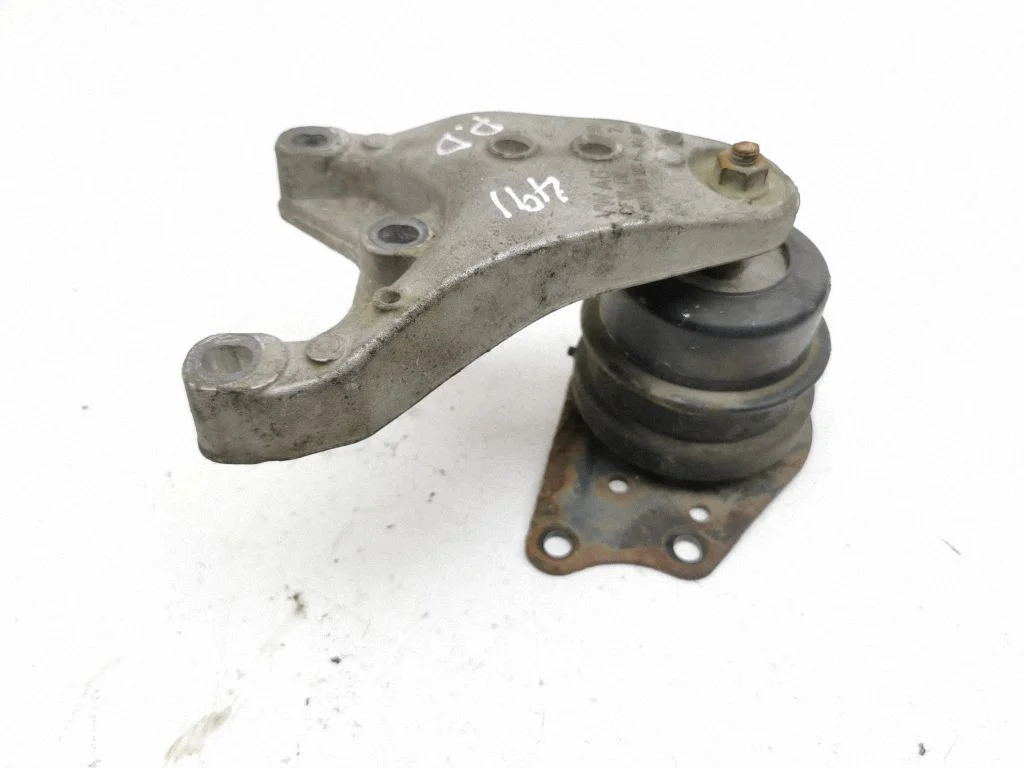 Engine mount bracket 600199185D