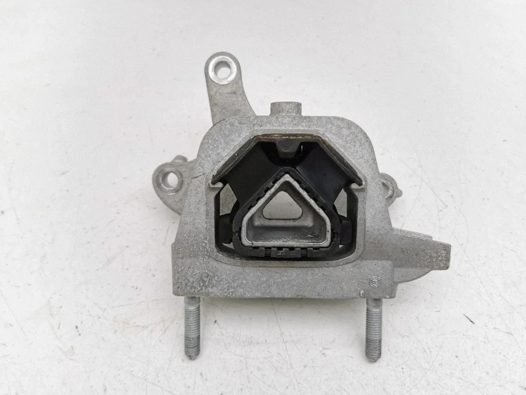 Engine mount bracket – left