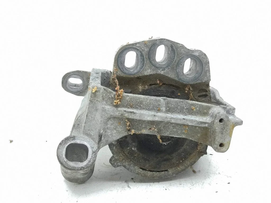 Engine mount bracket