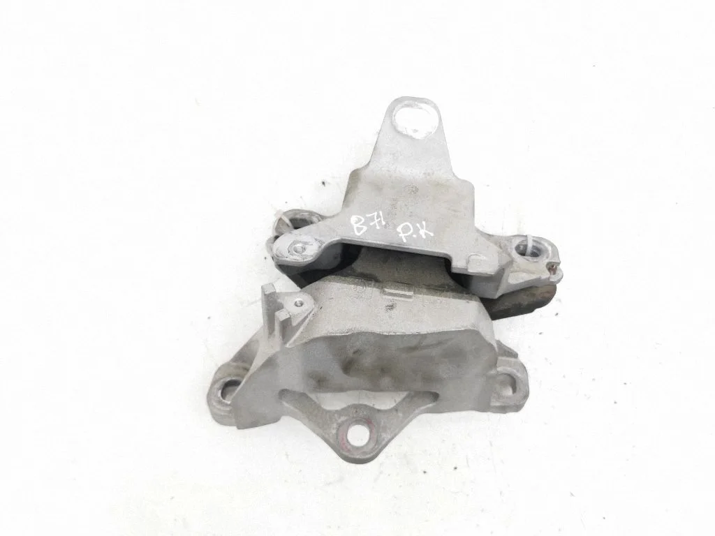 Engine mount bracket – left