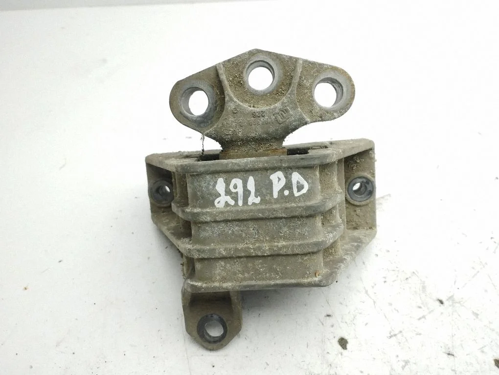 Engine mount bracket – right