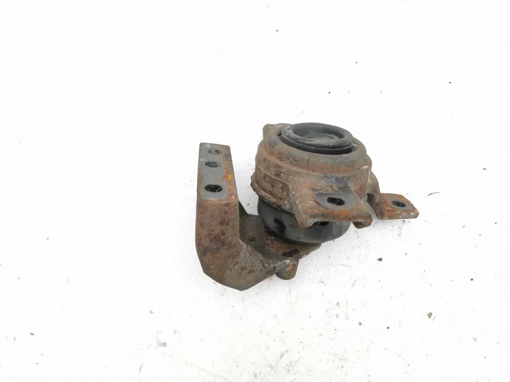 Dzinēja spilvens – labā