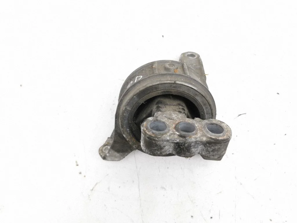Engine mount bracket – right