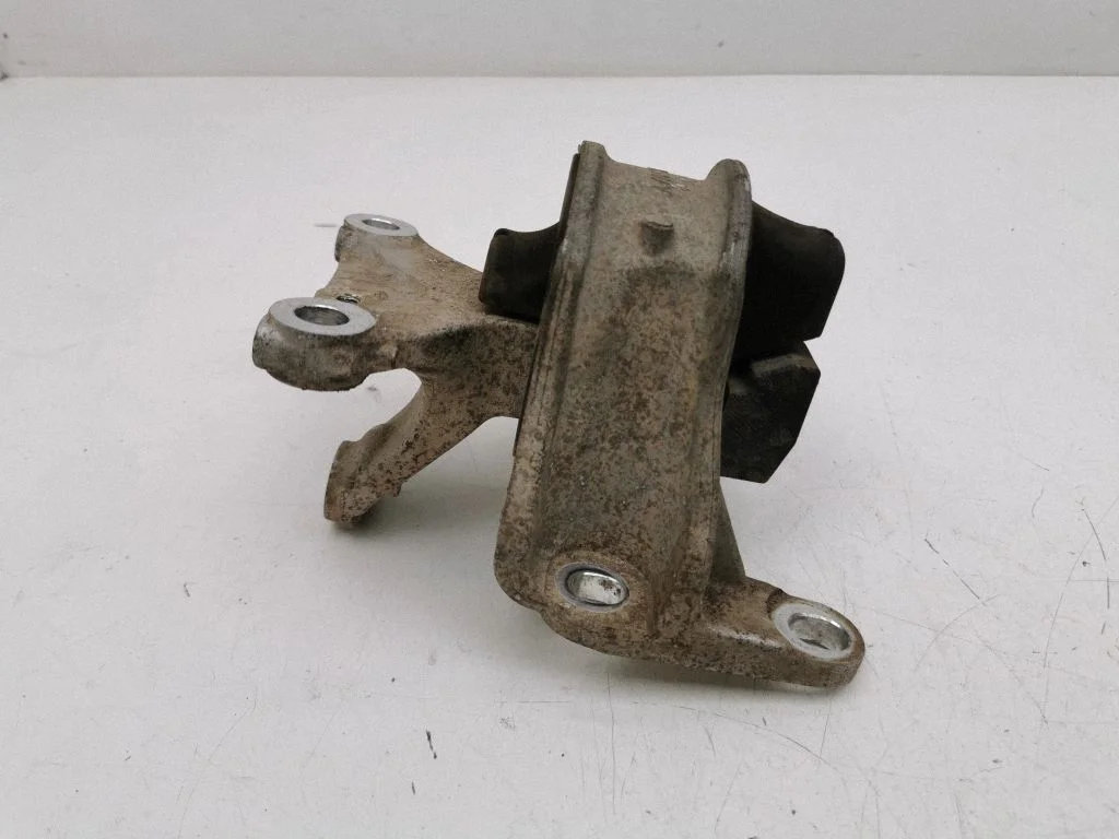 Engine mount bracket – left