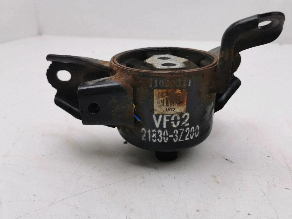 Engine mount bracket – Hyundai i40 (2011-)