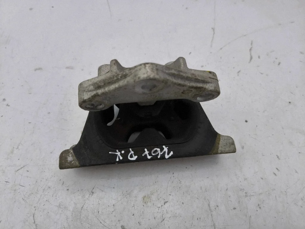 Engine mount bracket – left