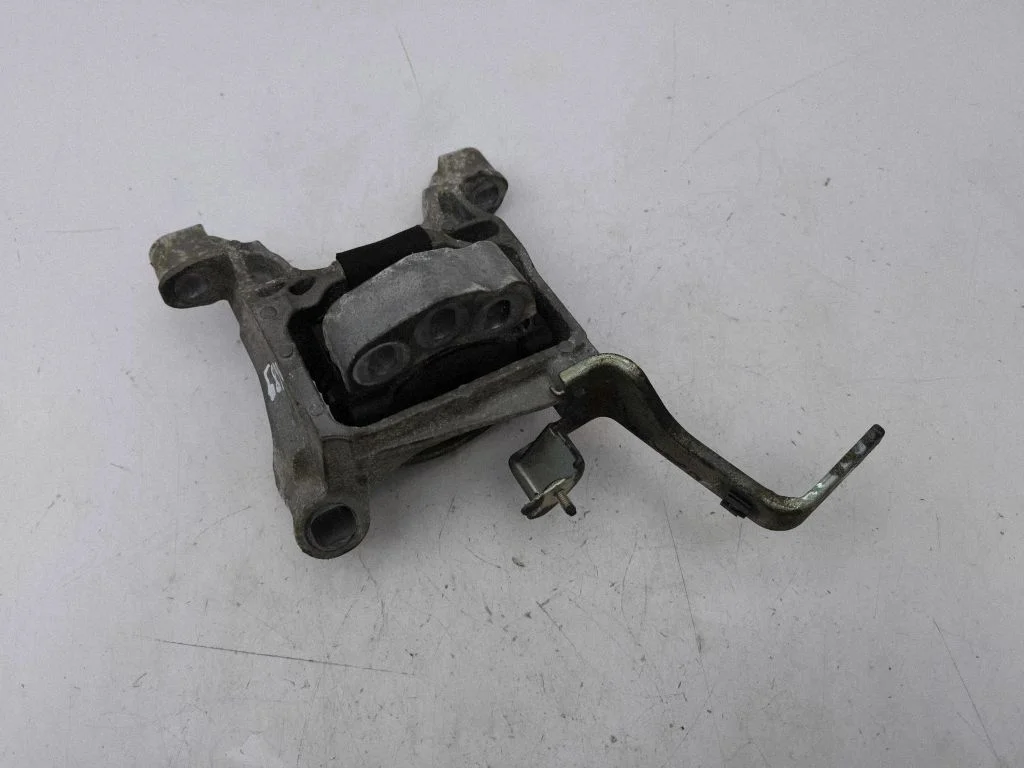 Dzinēja spilvens – Mazda CX-5 (2012-2017)