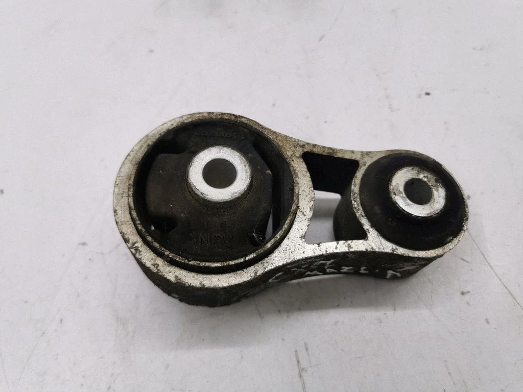 Engine mount bracket