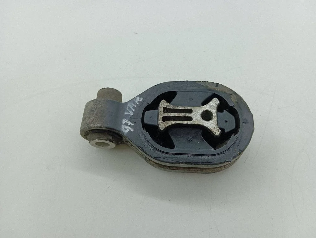 Engine mount bracket A8653110