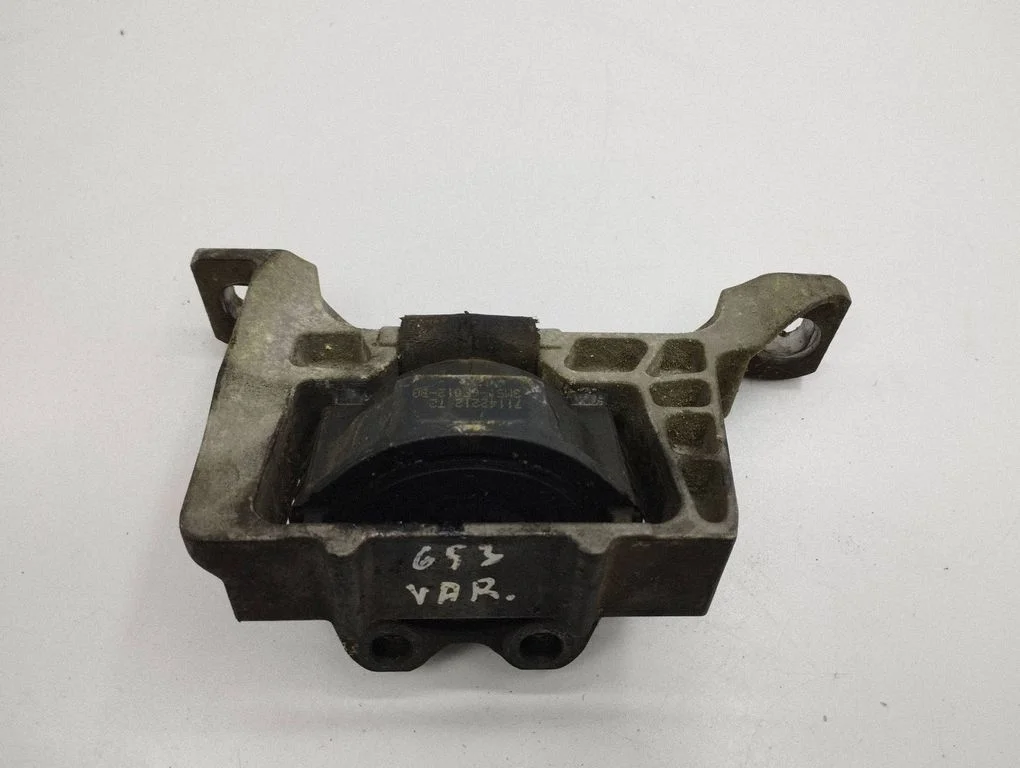 Dzinēja spilvens 3M516F012BA