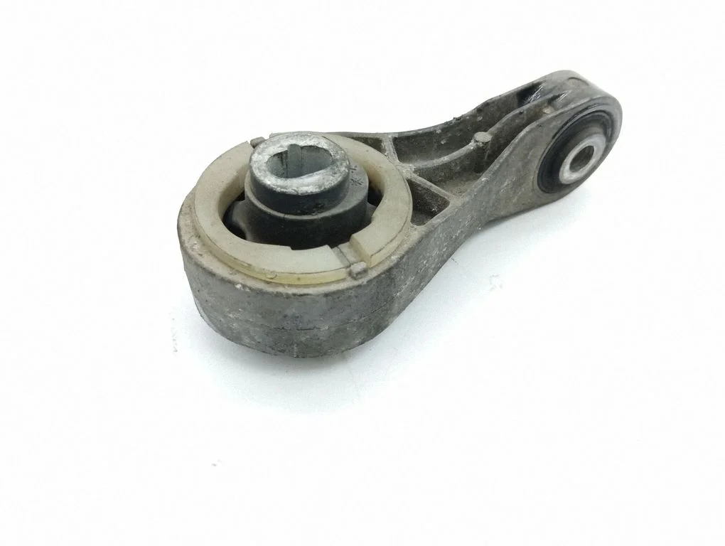 Engine mount bracket 326C62