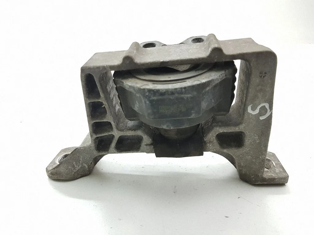Engine mount bracket 3M516F012BH