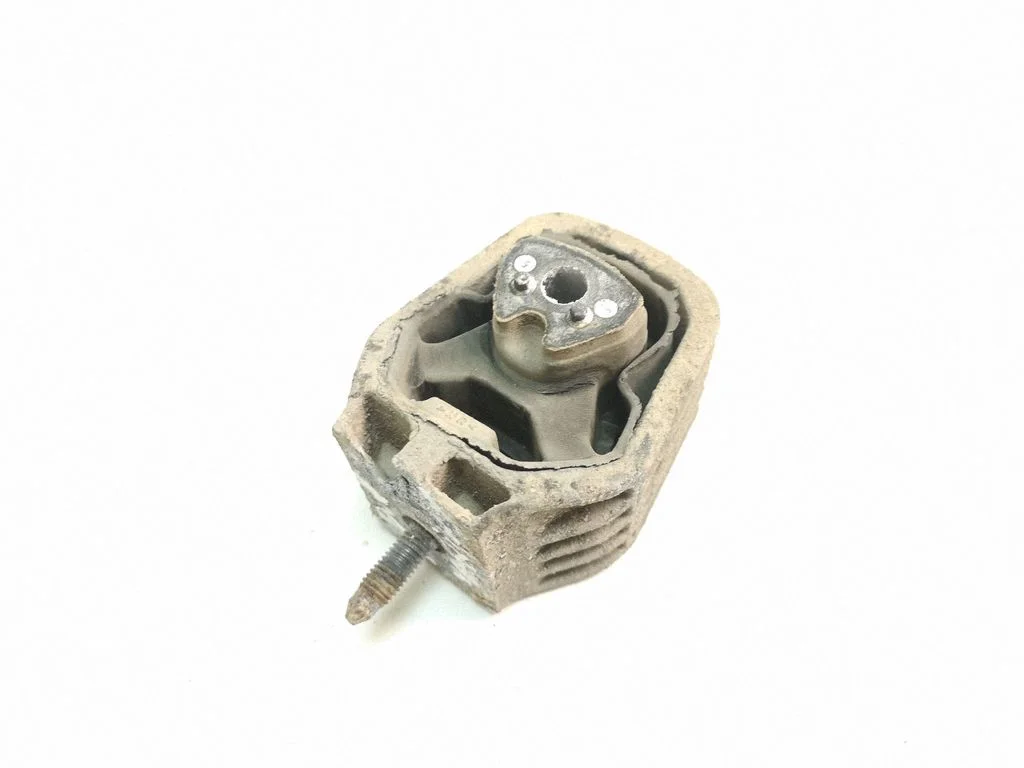 Engine mount bracket – right