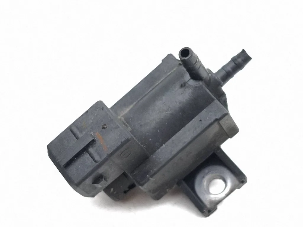 Vacuum valve – Lexus IS 220D-250-350 (2006-2013)