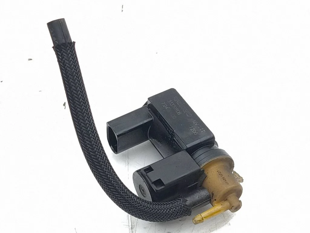 Vacuum valve 31339808