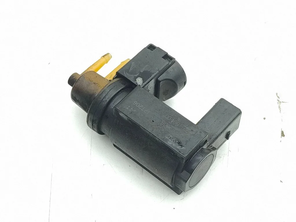 Vacuum valve 31339808