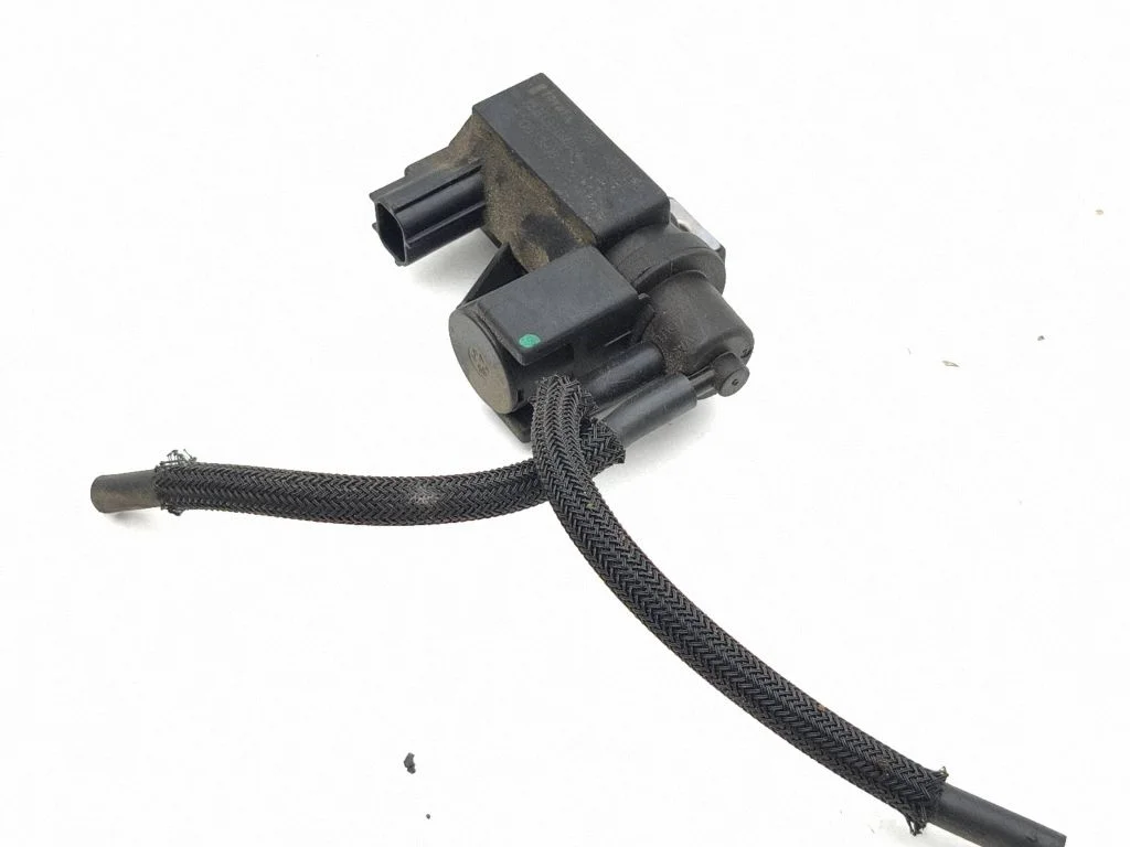 Vacuum valve 08T186
