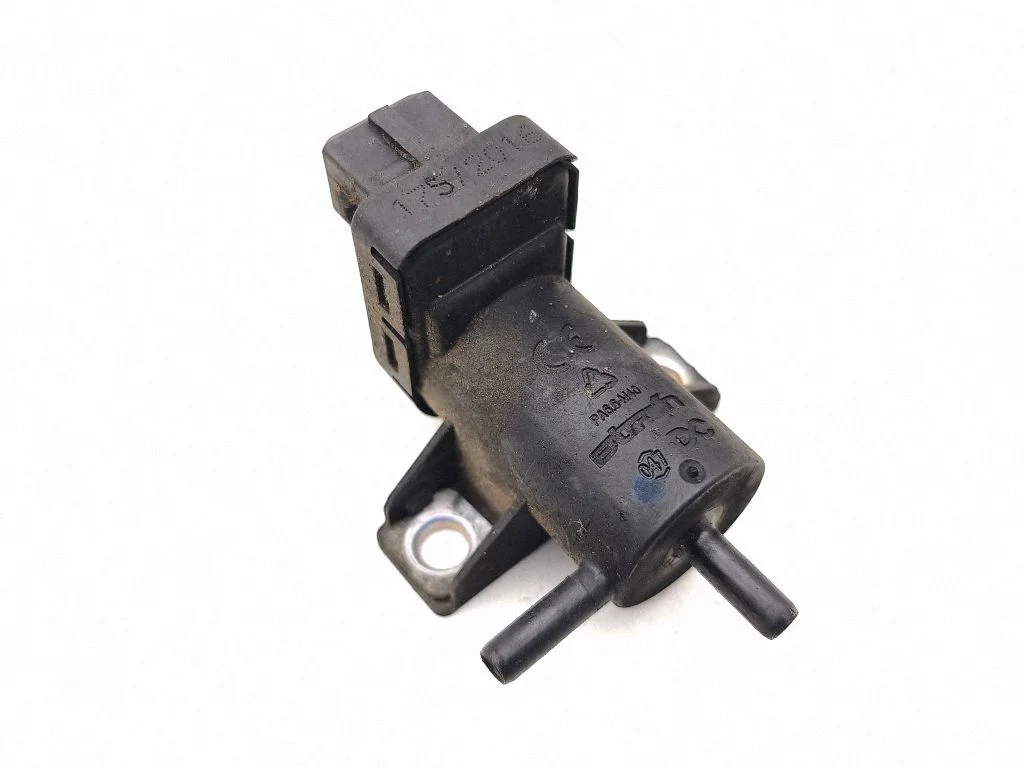 Vacuum valve 8200762162
