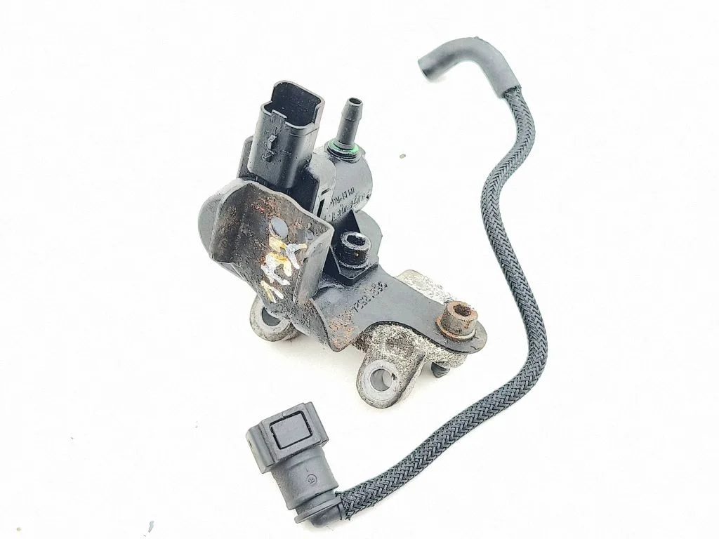 Vacuum valve 9665456180