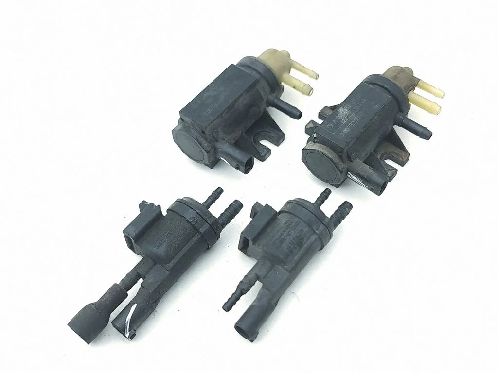 Vacuum valve – Mercedes-Benz CLS-Class C218 X218 (2011-2017)