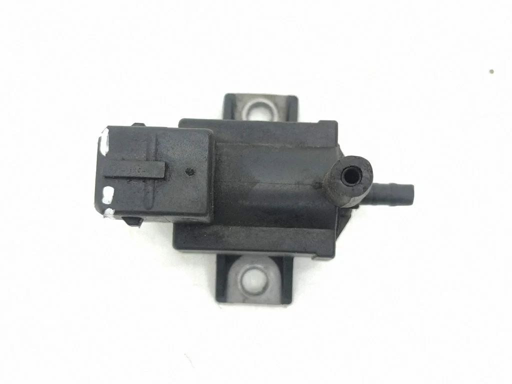 Vacuum valve – Lexus IS 220D-250-350 (2006-2013)