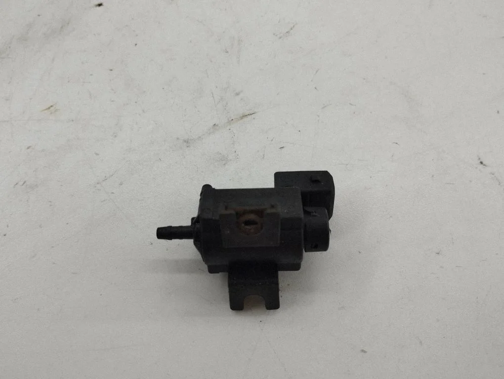 Vacuum valve 72828601