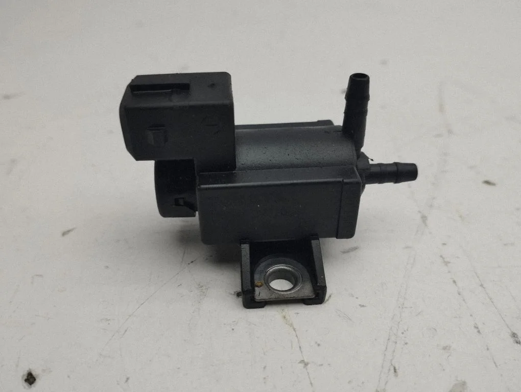 Vacuum valve – Lexus IS 220D-250-350 (2006-2013)