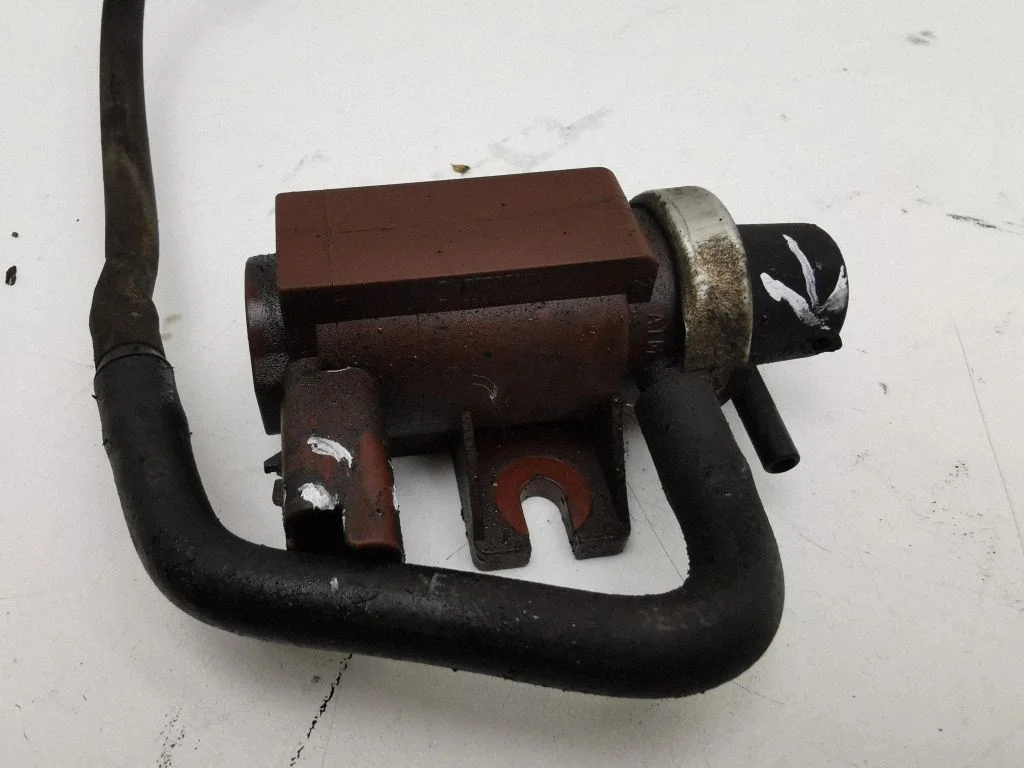 Vacuum valve
