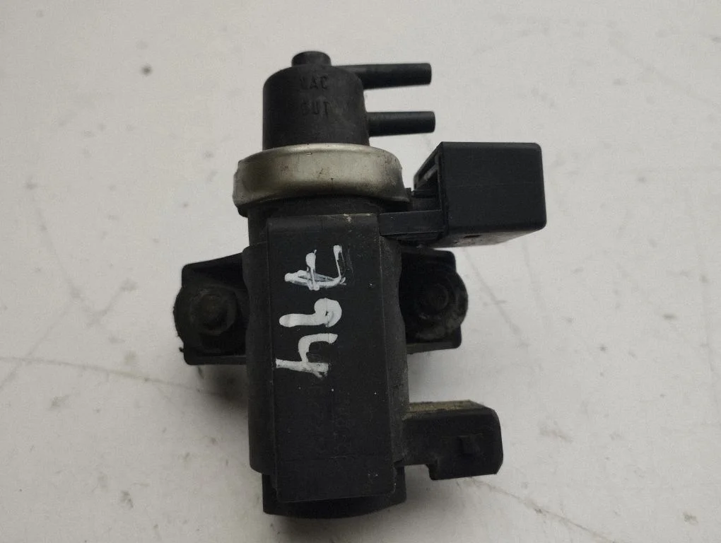 Vacuum valve 722796100