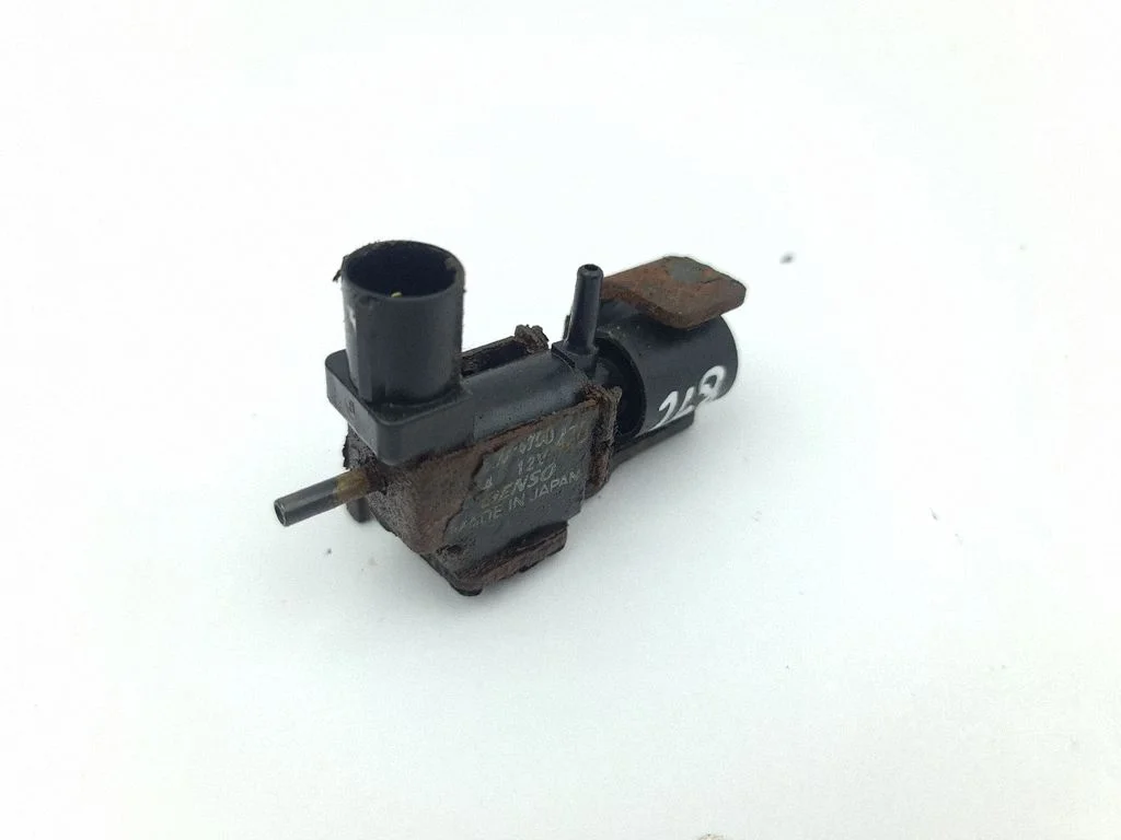 Vacuum valve