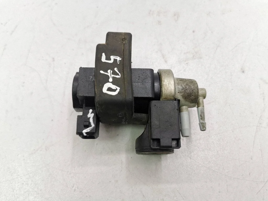 Vacuum valve 70027200