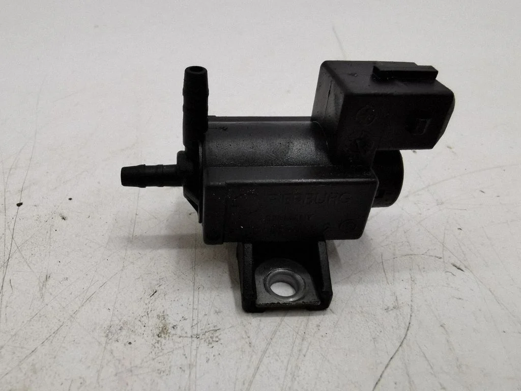 Vacuum valve – Toyota Avensis T250 (2003-2006)