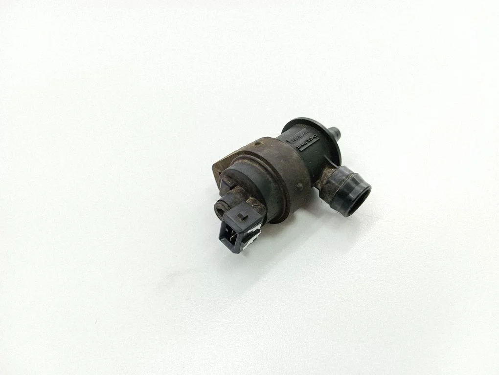 Vacuum valve 31104896