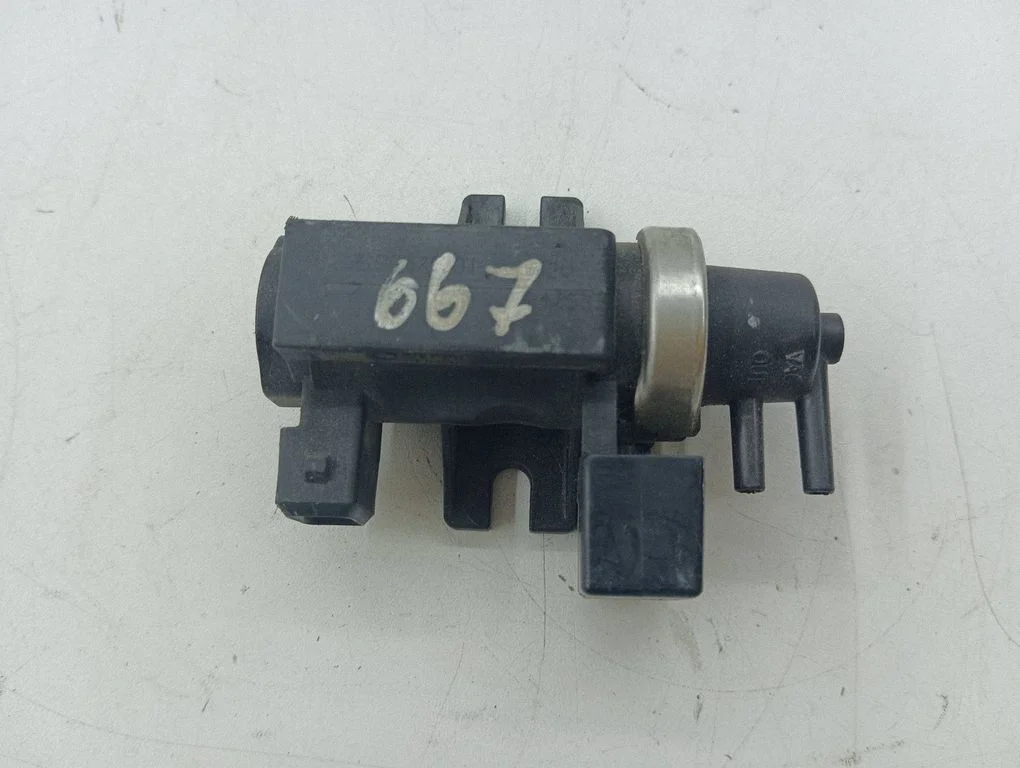 Vacuum valve