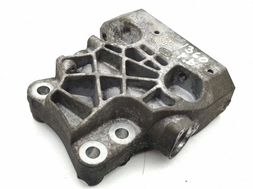Mootori kinnituskronstein GJ326030AA