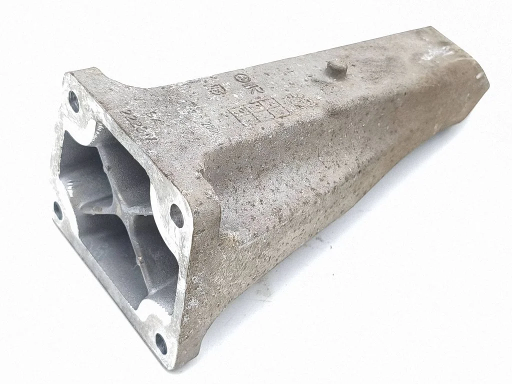 Mootori kinnituskronstein 2223W