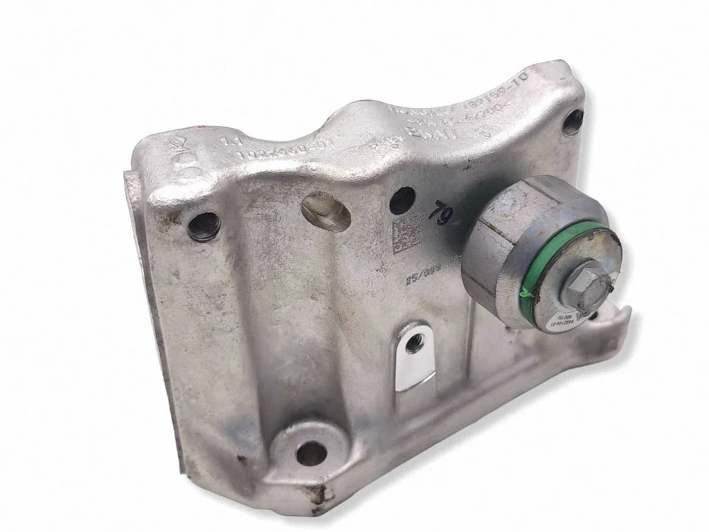 Engine mounting bracket 18915910