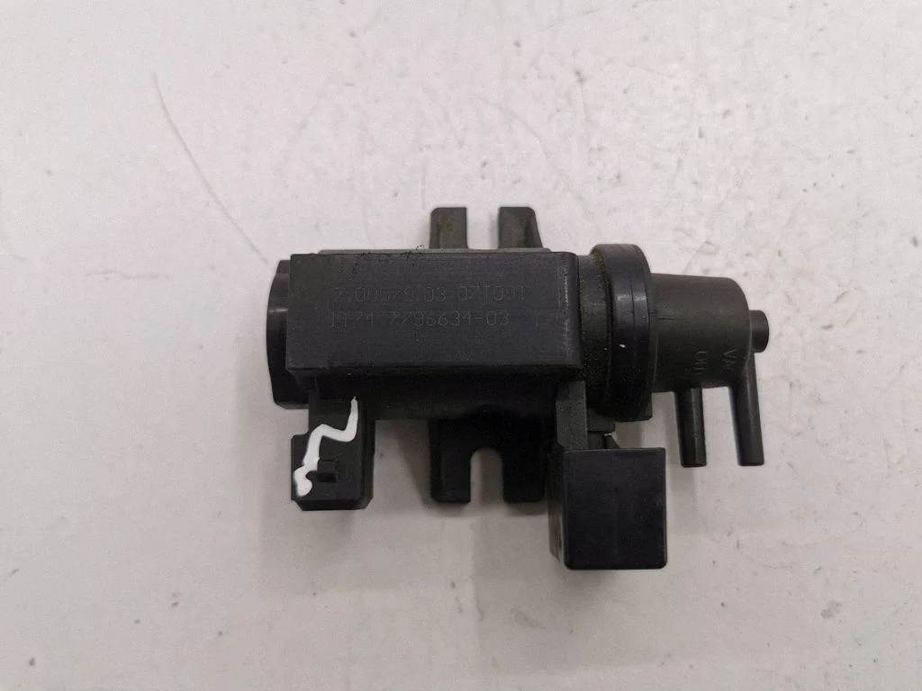 Vacuum valve – BMW 5 Series E60 E61 (2004-2010)