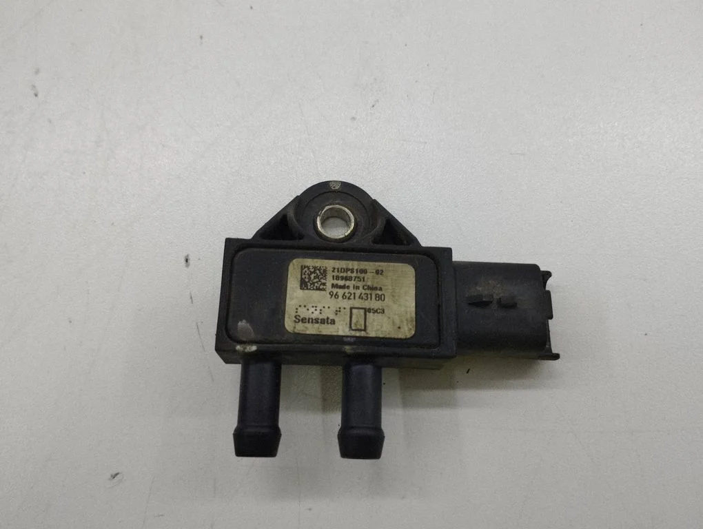 Vacuum valve 9662143180