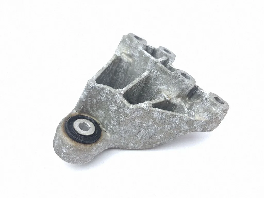 Wspornik silnika A2462401109