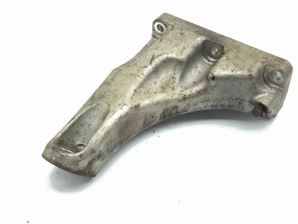 Engine mounting bracket 199851